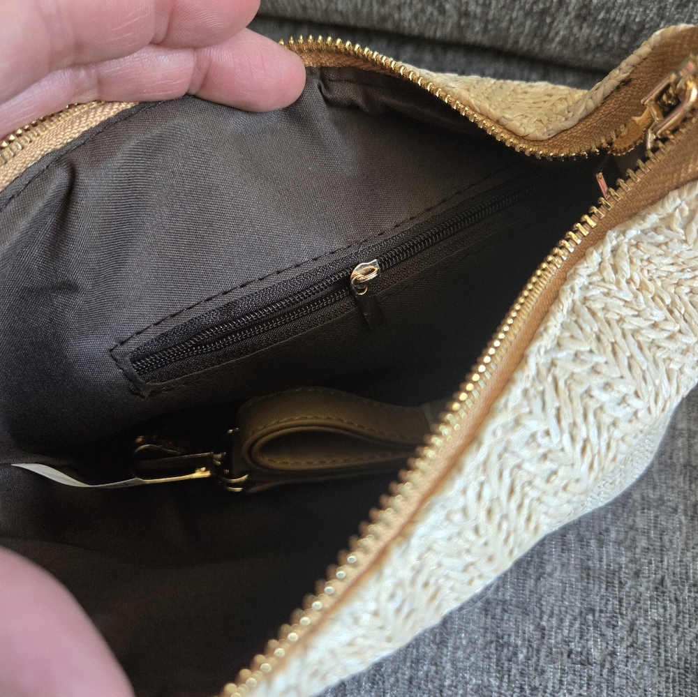 Oatmeal straw crossbody bag - Picture 5 of 6